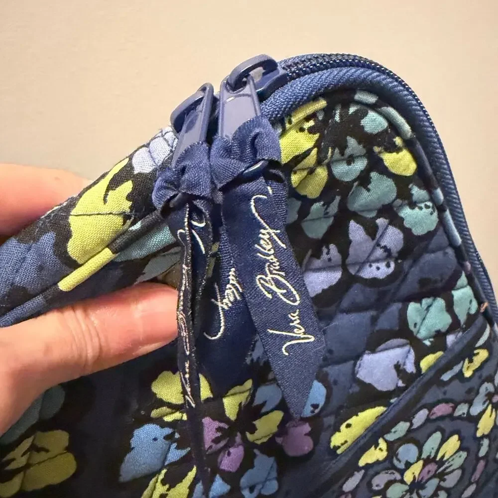 Vera Bradley Indigo Pop quilted Padded Laptop Case
